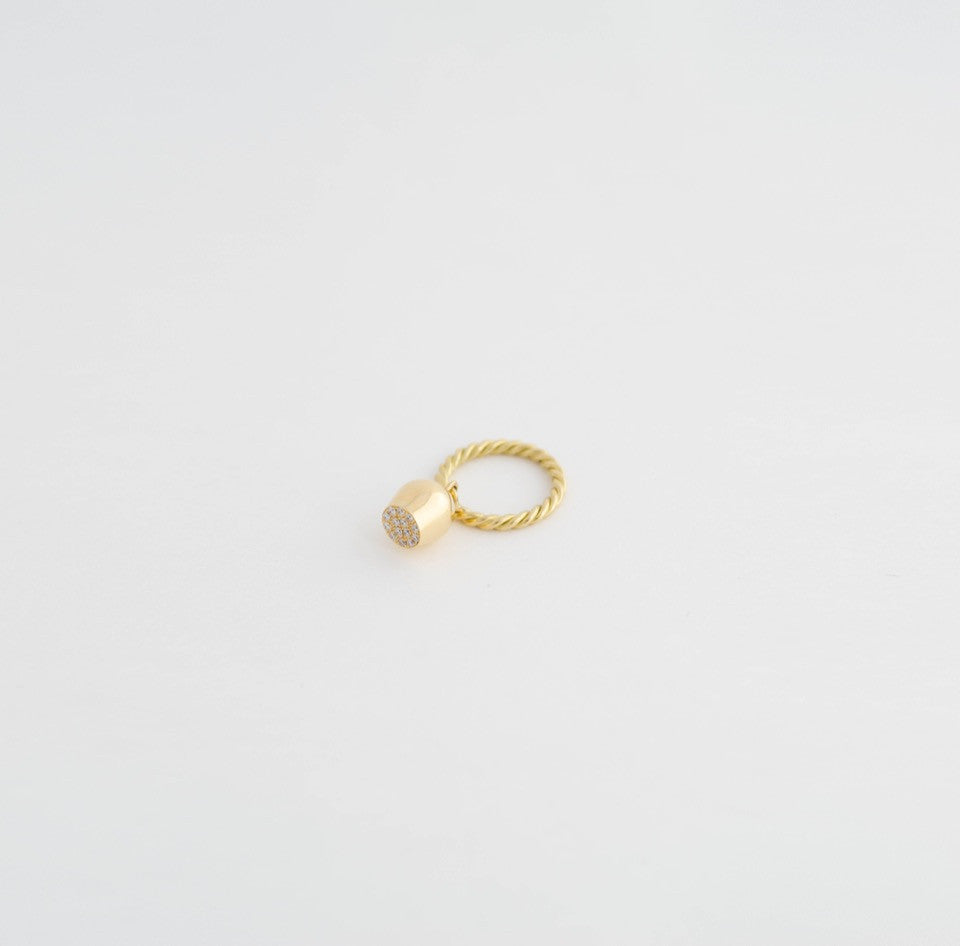 gold-ring-&-diamond-topped-pave-charm-9.5