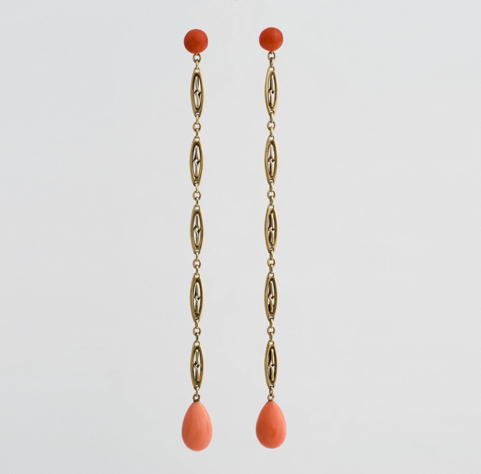 antique-gold-dangle-earrings-&-coral