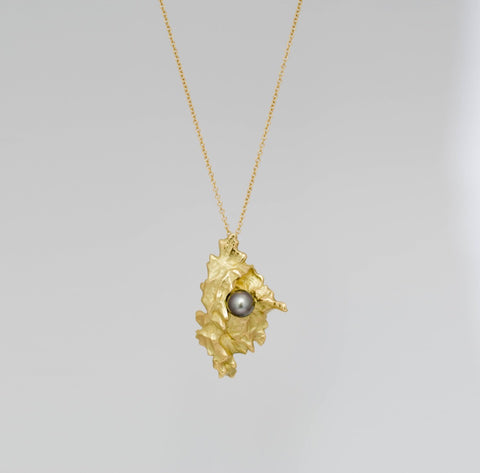 small-tahitian-pearl-gold-pendant-17